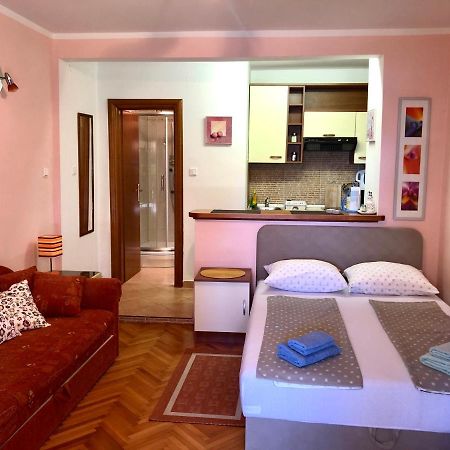 Studio Apartman Sanja Zlobin Eksteriør billede